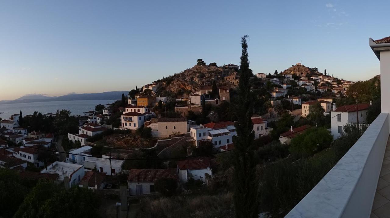 Ada Villa